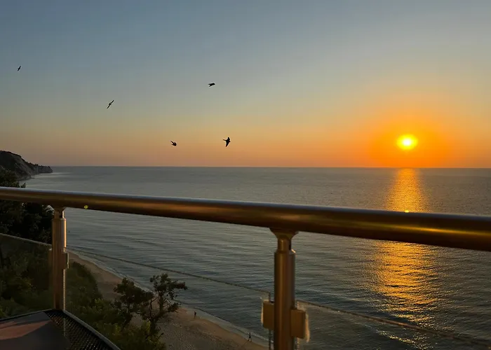 Lejlighed Stunning Seaview - 50m To The *