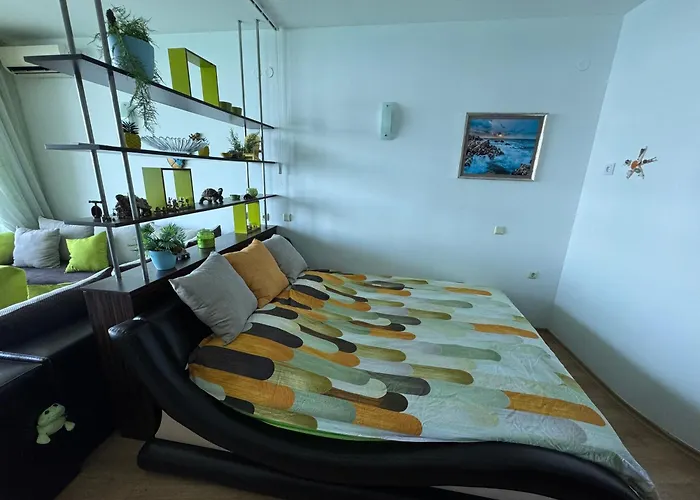 Stunning Seaview - 50m To The