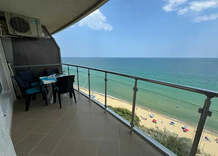 Stunning Seaview - 50m To The Apartment Byala (Varna)