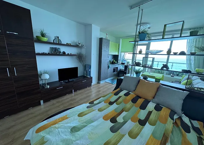 Stunning Seaview - 50m To The Apartment *